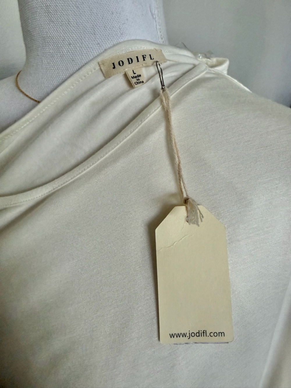 NWT Jodifl - comfortable oversize white Top - Picture 11 of 11